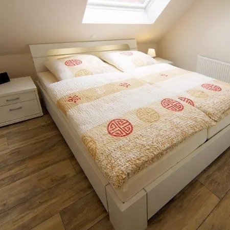 Apartamento Ferienwohnung-roringstek-wlan-kostenlos-2-damenfahrraeder-kostenlos Norddeich (Norden)